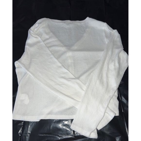 White Long Sleeve Top With Buttons -3XL - Picture 2 of 3